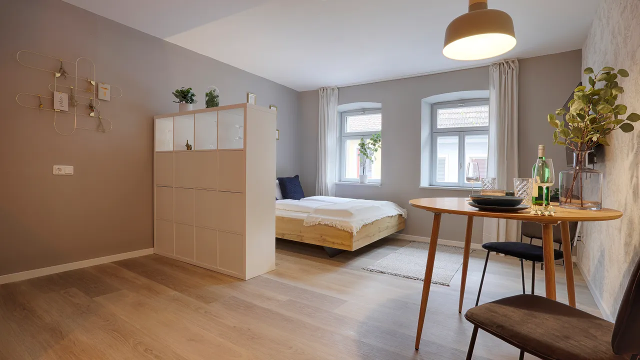 In unserem Ein Zimmer Apartment findet sich alles was das Herz begehrt für einen Aufenthalt von zwei Personen. 